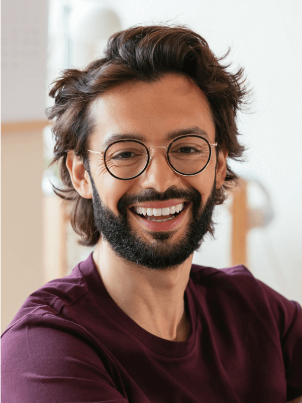 Image-of-a-smiling-man-wearing-glasses